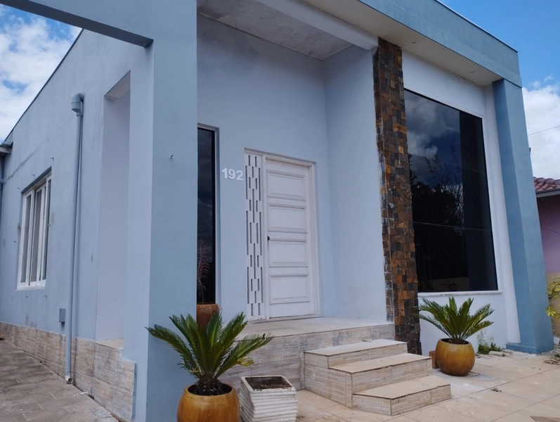 UMA BELA CASA ESPERA POR VOCÊ... VENHA CONFERIR!: 1ª foto da galeria de imagens do imóvel