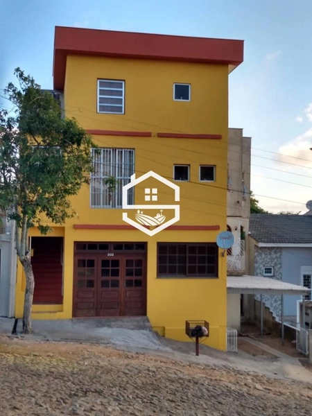 Sobrado para venda em Camaquã: 1ª foto da galeria de imagens do imóvel