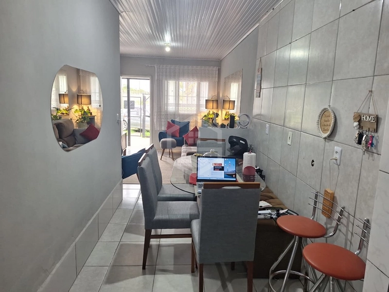 CASA NO BAIRRO MAIS PROCURADO DA CIDADE - OLARIA!: 5ª foto da galeria de imagens do imóvel