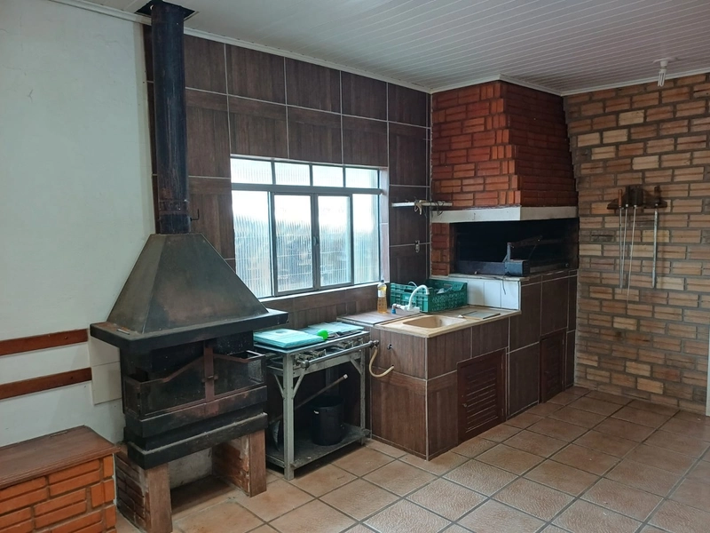 CASA TÉRREA, BOA LOCALIZAÇÃO, DE LAJE NO DONA TEREZA...: 4ª foto da galeria de imagens do imóvel