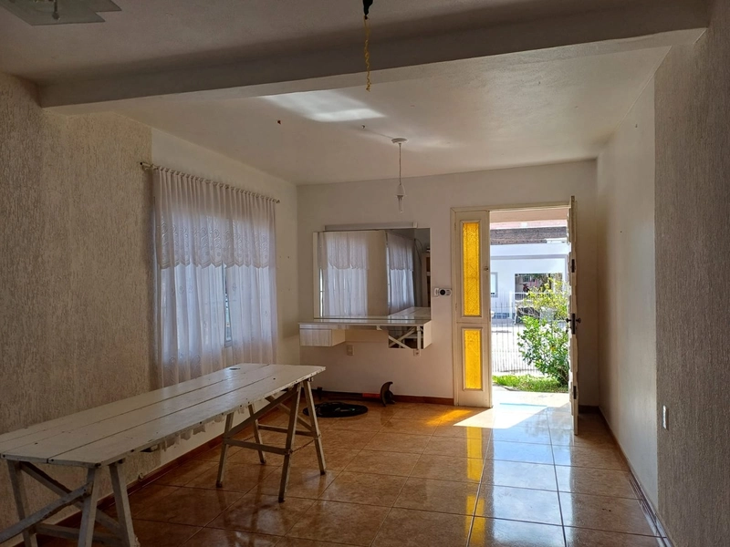 CASA TÉRREA, BOA LOCALIZAÇÃO, DE LAJE NO DONA TEREZA...: 6ª foto da galeria de imagens do imóvel