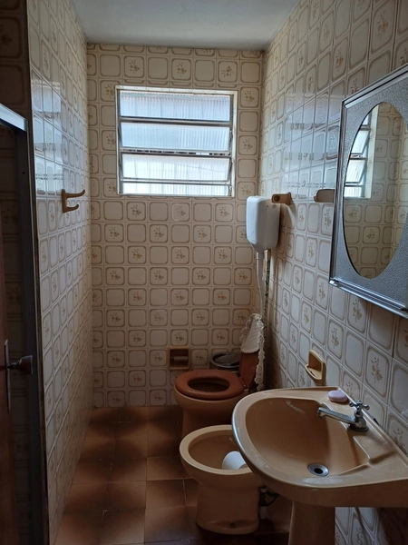 CASA TÉRREA, BOA LOCALIZAÇÃO, DE LAJE NO DONA TEREZA...: 10ª foto da galeria de imagens do imóvel