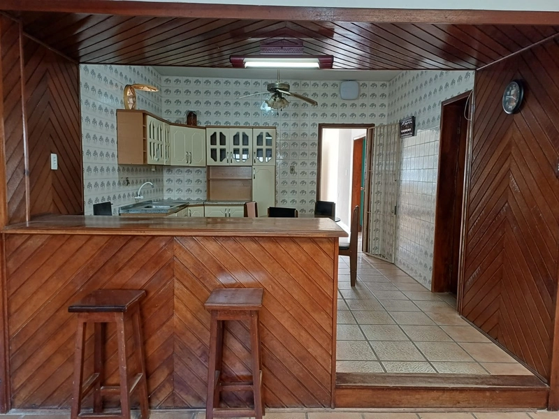 CASA TÉRREA, BOA LOCALIZAÇÃO, DE LAJE NO DONA TEREZA...: 5ª foto da galeria de imagens do imóvel