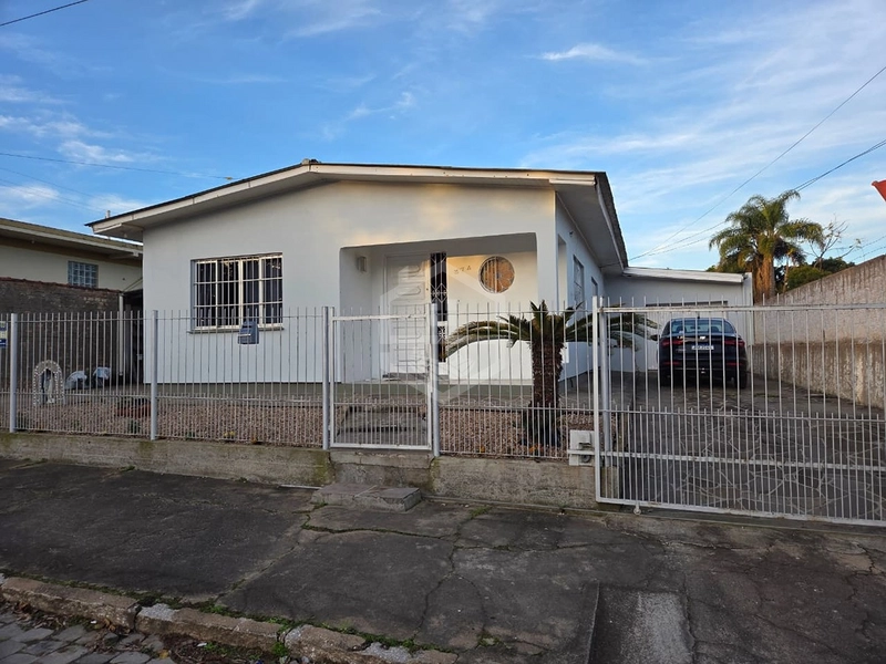 CASA TÉRREA, BOA LOCALIZAÇÃO, DE LAJE NO DONA TEREZA...: 11ª foto da galeria de imagens do imóvel