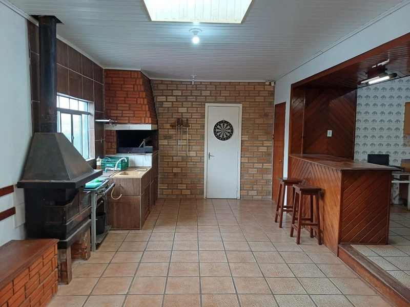 CASA TÉRREA, BOA LOCALIZAÇÃO, DE LAJE NO DONA TEREZA...: 2ª foto da galeria de imagens do imóvel