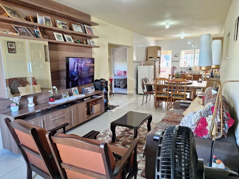 CASA DE LAJE NO OLARIA! VEM CONHECER!: 4ª foto da galeria de imagens do imóvel