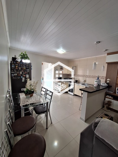 CASA NO OLARIA COM GARAGEM E SUÍTE.: 4ª foto da galeria de imagens do imóvel