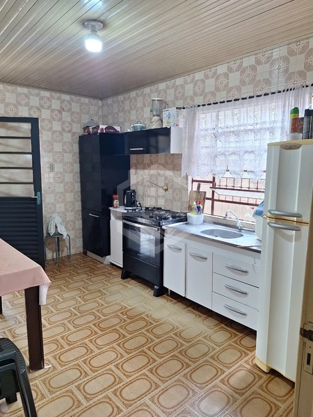 CASA COM PÁTIO NA JARDIM!: 5ª foto da galeria de imagens do imóvel