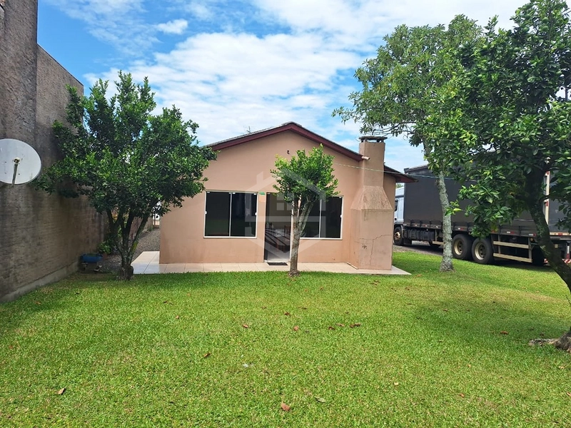 CASA COM PÁTIO NA JARDIM!: 2ª foto da galeria de imagens do imóvel