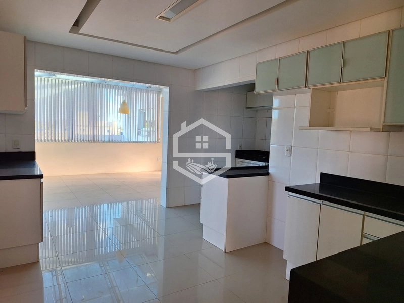 SOBRADO DE ESQUINA COM APTIDÃO COMERCIAL E APTO RESIDENCIAL!: 3ª foto da galeria de imagens do imóvel