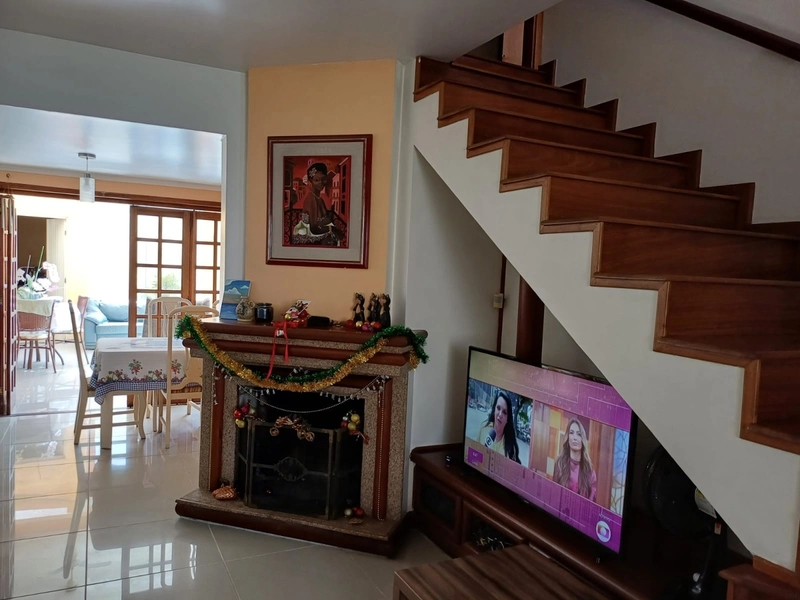 LINDA CASA NO BAIRRO MAIS PROCURADO DA CIDADE...: 2ª foto da galeria de imagens do imóvel