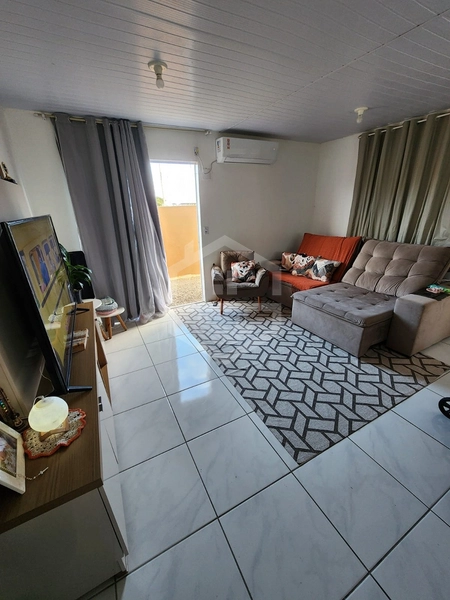 CASA COM SUÍTE, PISCINA E MUITO MAIS PERTINHO DA CIDADE!: 4ª foto da galeria de imagens do imóvel