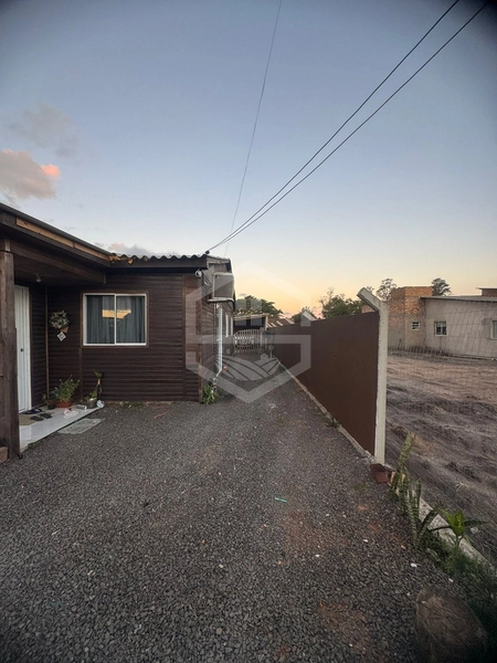 CASA COM SUÍTE, PISCINA E MUITO MAIS PERTINHO DA CIDADE!: 13ª foto da galeria de imagens do imóvel