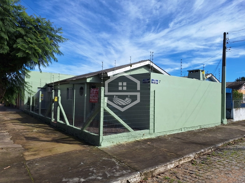 Casa 3 dormitórios para Venda em Camaquã / RS no bairro Doutor Rosinha: 1ª foto da galeria de imagens do imóvel