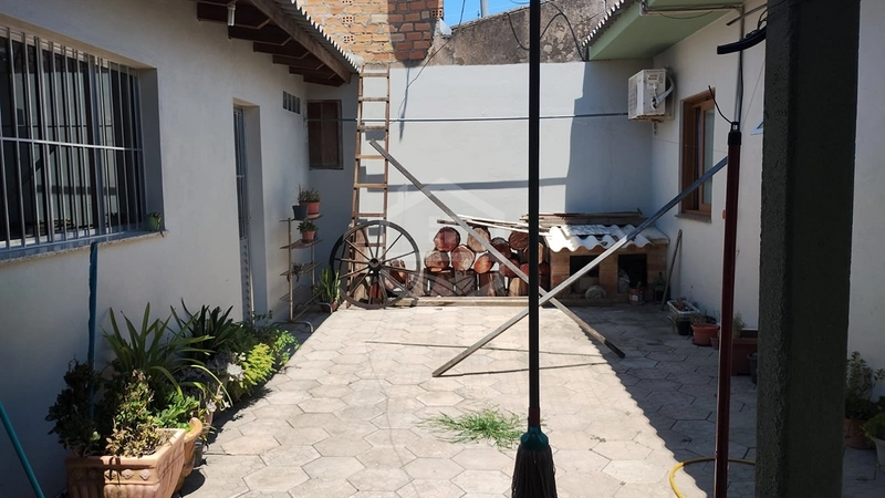 CASA DE LAJE PRÓXIMA A AVENIDA NESTOR...: 4ª foto da galeria de imagens do imóvel