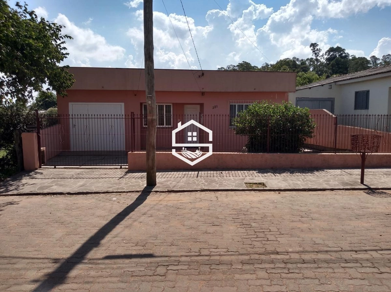 CASA DE LAGE  COM 2 DOMITÓRIOS: 1ª foto da galeria de imagens do imóvel