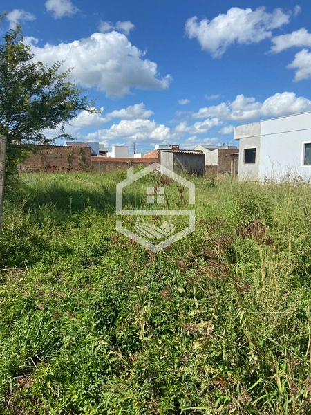 TERRENO AMPLO PARA CONSTRUIR SEU NOVO LAR!: 1ª foto da galeria de imagens do imóvel