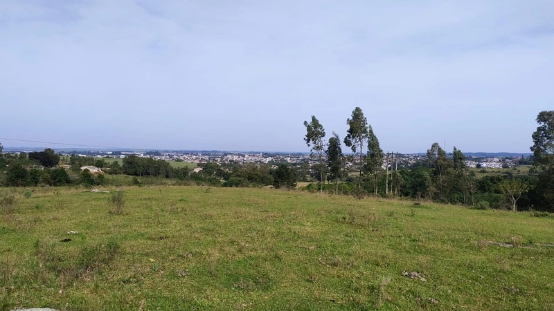 ÁREA PARA LAZER , DENTRO DA CIDADE.: 4ª foto da galeria de imagens do imóvel