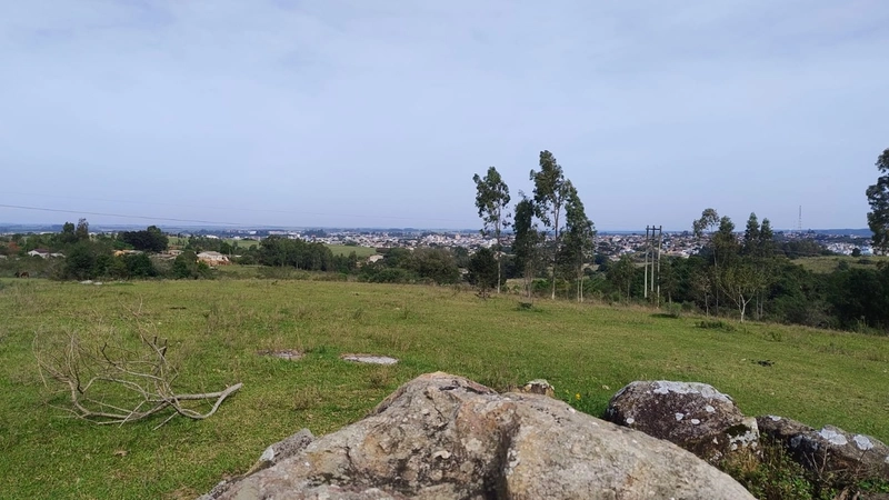 ÁREA PARA LAZER , DENTRO DA CIDADE.: 5ª foto da galeria de imagens do imóvel