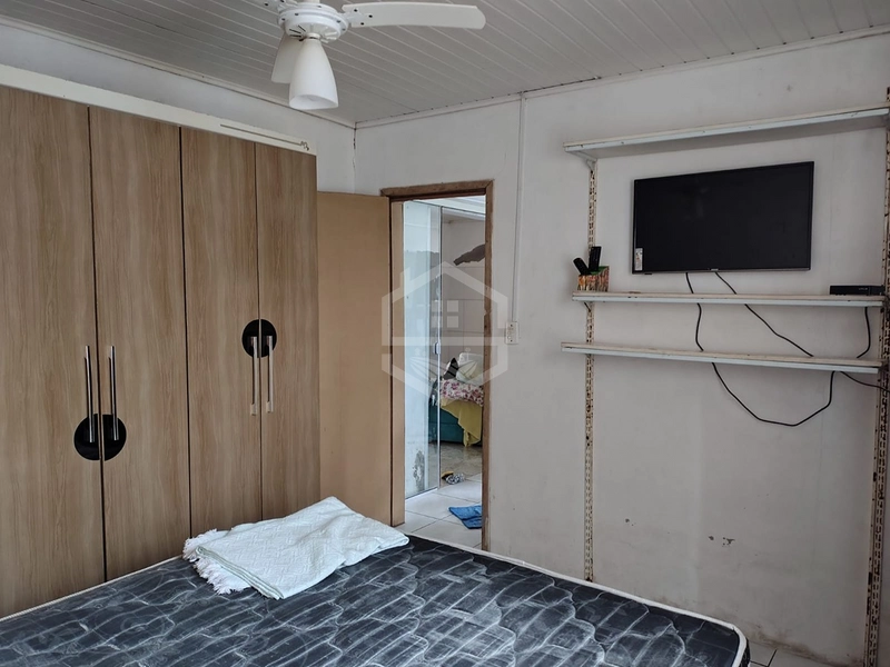 CASA COM PÁTIO E ANEXO EM ARAMBARÉ!: 5ª foto da galeria de imagens do imóvel
