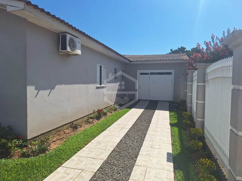 CASA DE ESQUINA - 3 DORMITÓRIOS - OLARIA: 3ª foto da galeria de imagens do imóvel