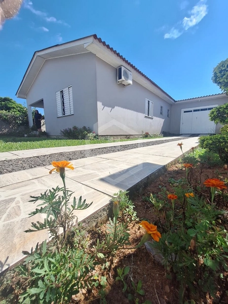 CASA DE ESQUINA - 3 DORMITÓRIOS - OLARIA: 1ª foto da galeria de imagens do imóvel