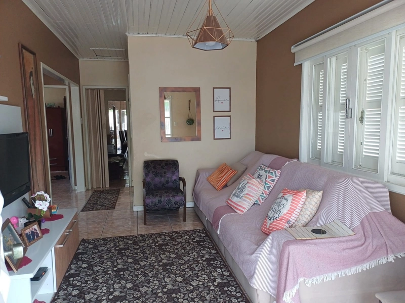 CASA BEM LOCALIZADA NO BAIRRO OLARIA...: 2ª foto da galeria de imagens do imóvel