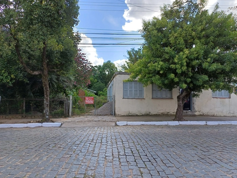 ATENÇÃO INVESTIDORES!!! TERRENO PRÓXIMO AO CENTRO, RUA CALÇADA...: 2ª foto da galeria de imagens do imóvel