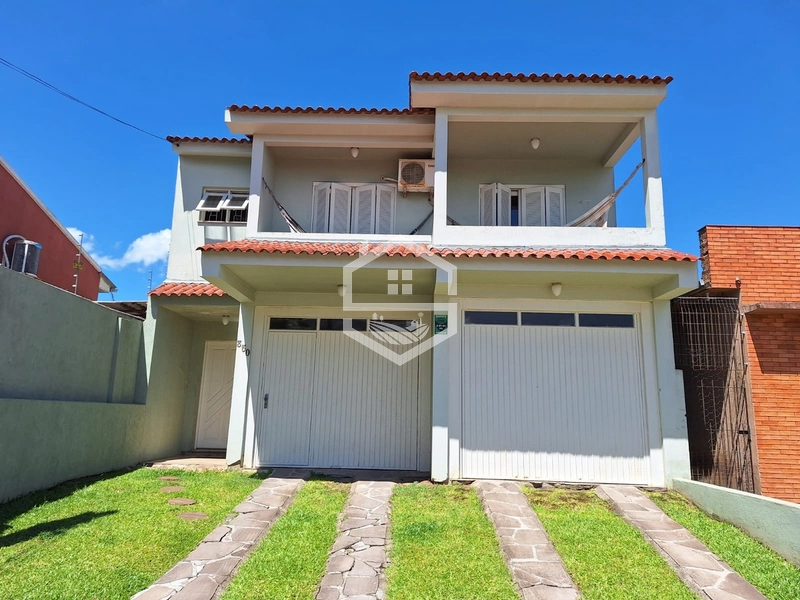 SOBRADO COM PISCINA NO CENTRO DA CIDADE...: 1ª foto da galeria de imagens do imóvel
