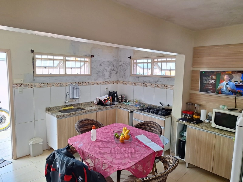 VOCÊ QUE BUSCA POR UM LAR ESPAÇOSO, VENHA CONFERIR ESSA OPORTUNIDADE!: 4ª foto da galeria de imagens do imóvel