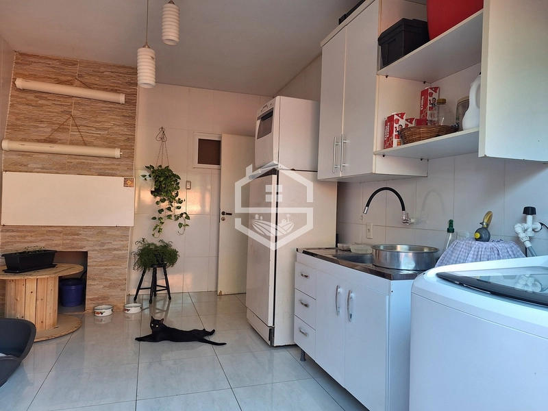 CASA DE ESQUINA NO BAIRRO SÃO JOSÉ: 11ª foto da galeria de imagens do imóvel