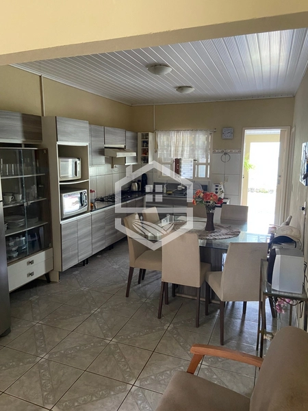 CASA PRÓXIMA AO CENTRO: 2ª foto da galeria de imagens do imóvel