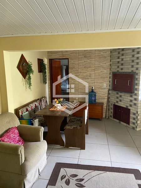 CASA PRÓXIMA AO CENTRO: 3ª foto da galeria de imagens do imóvel