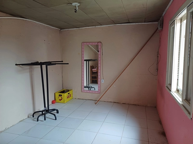 CASA BEM LOCALIZADA NO BAIRRO OLARIA...: 6ª foto da galeria de imagens do imóvel