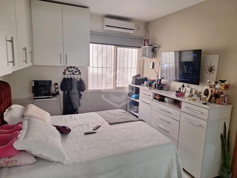 CASA 4 DORMITÓRIOS NO CENTRO!: 6ª foto da galeria de imagens do imóvel