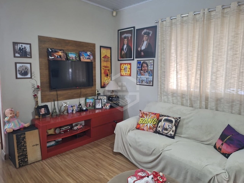 CASA 4 DORMITÓRIOS NO CENTRO!: 5ª foto da galeria de imagens do imóvel