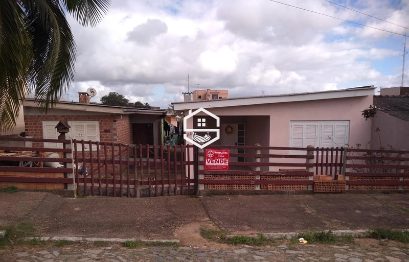 Casa 2 dormitórios para venda em Camaquã: 1ª foto da galeria de imagens do imóvel
