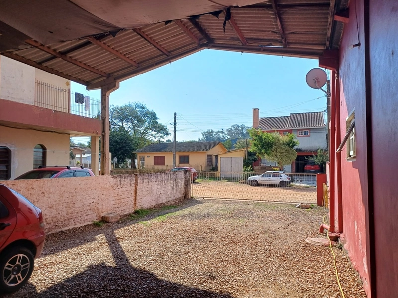 CHALÉ E GARAGEM PARA CAMINHÃO...: 6ª foto da galeria de imagens do imóvel