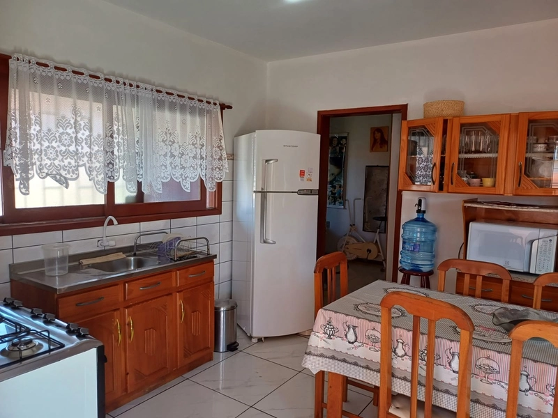 CASA DE LAJE COM ÁREA GOURMET...: 7ª foto da galeria de imagens do imóvel