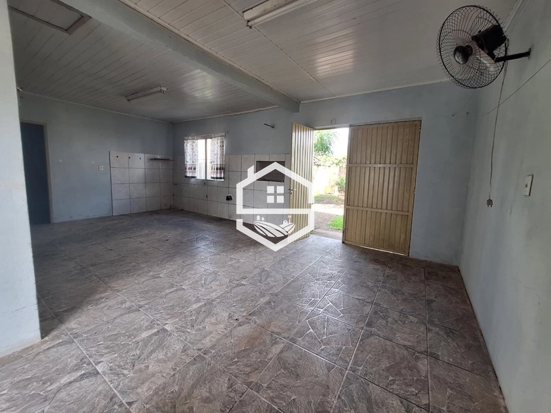 CASA COM 3 DORMITÓRIOS NA VIÉGAS: 3ª foto da galeria de imagens do imóvel