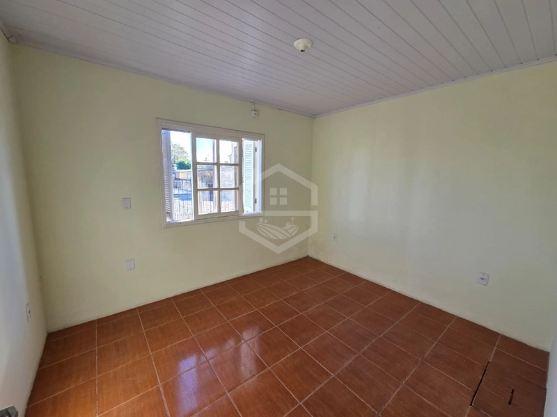 CASA DE ESQUINA, 2 DORMITÓRIOS, PÁTIO FECHADO!: 3ª foto da galeria de imagens do imóvel