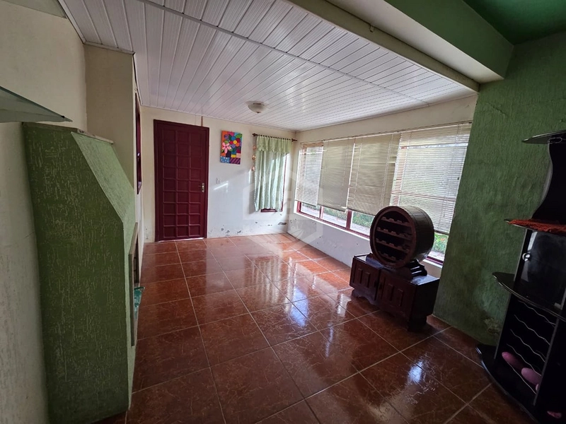AMPLA CASA DE LAJE NO BAIRRO FLORESTA. VEM CONFERIR!!: 4ª foto da galeria de imagens do imóvel
