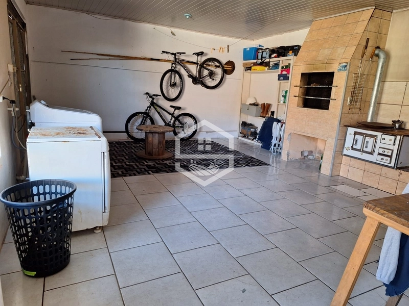 Casa com 3 dormitórios, Anexo e Piscina: 7ª foto da galeria de imagens do imóvel