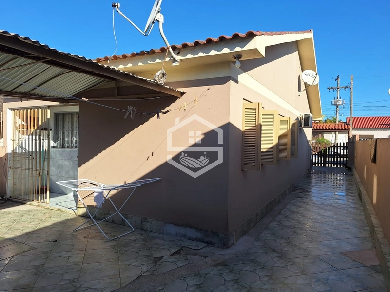 Casa com 3 dormitórios, Anexo e Piscina: 3ª foto da galeria de imagens do imóvel