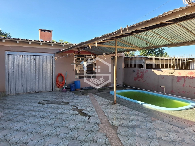 Casa com 3 dormitórios, Anexo e Piscina: 5ª foto da galeria de imagens do imóvel