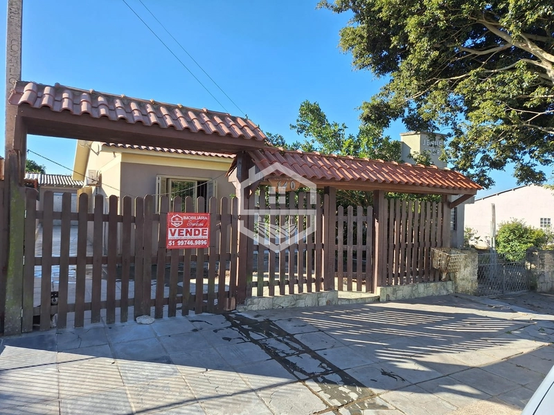 Casa com 3 dormitórios, Anexo e Piscina: 1ª foto da galeria de imagens do imóvel