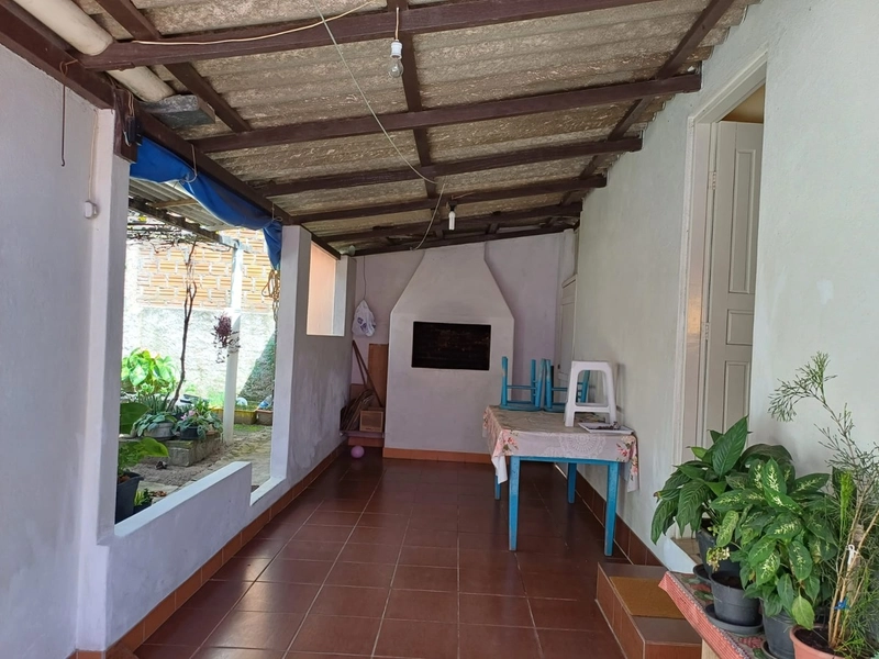 CASA 2 DORMITÓRIOS, CHURRASQUEIRA E PÁTIO...: 10ª foto da galeria de imagens do imóvel