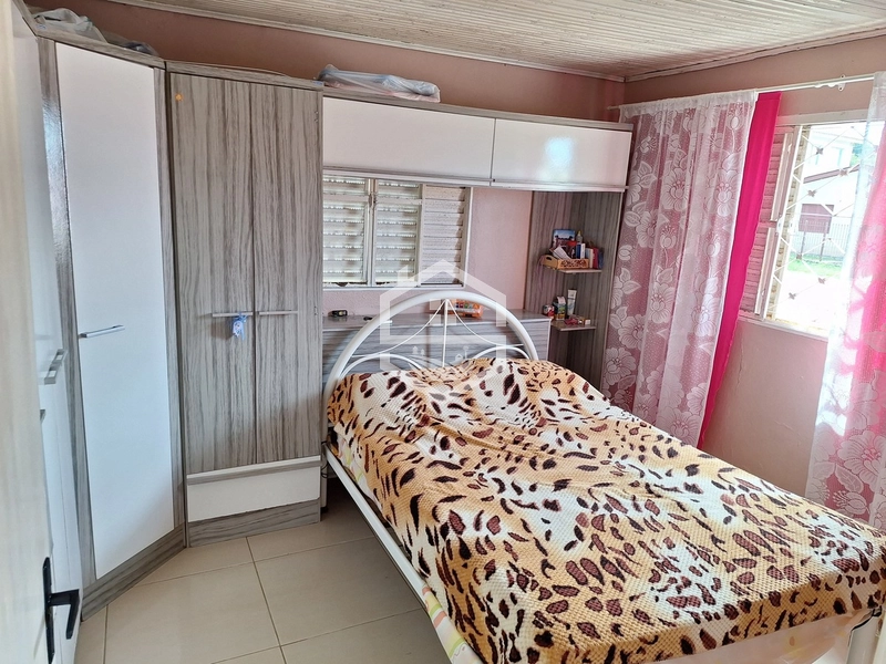 CASA NA SANTA MARTA: 7ª foto da galeria de imagens do imóvel