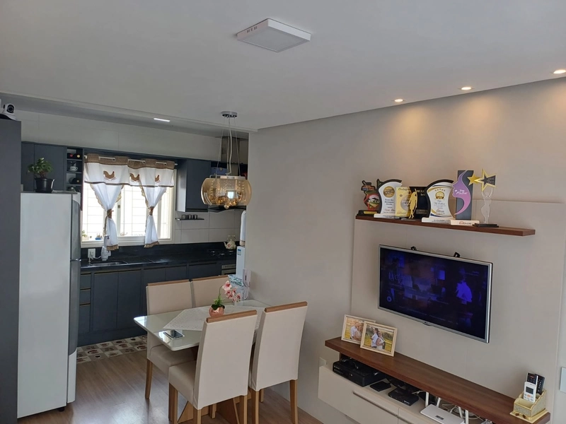 APARTAMENTO 2 DORMITÓRIOS SEMI MOBILIADO...: 6ª foto da galeria de imagens do imóvel