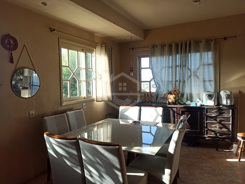 SOBRADO DE ESQUINA COM PISCINA NO DONA TEREZA: 5ª foto da galeria de imagens do imóvel